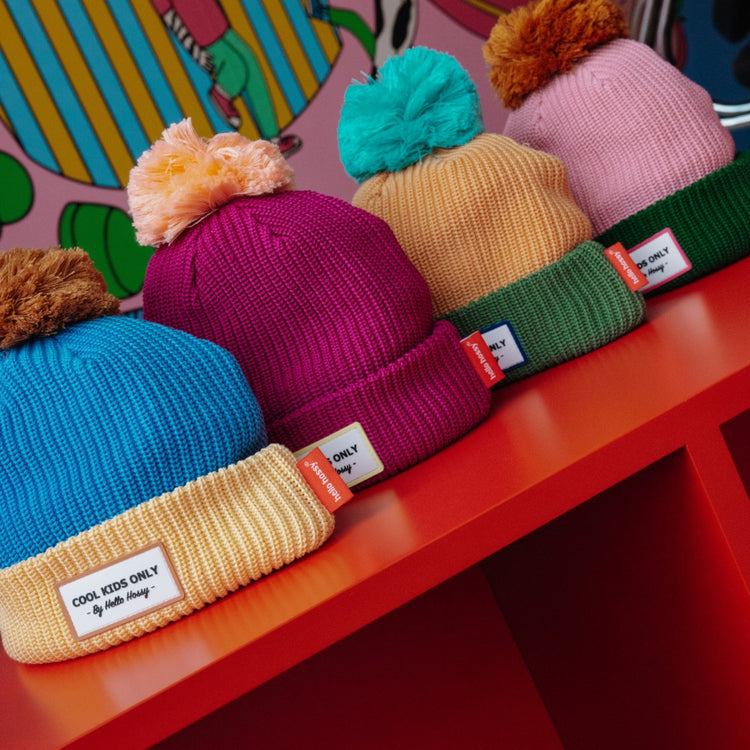 HELLO HOSSY. Color Block Rosy beanie
