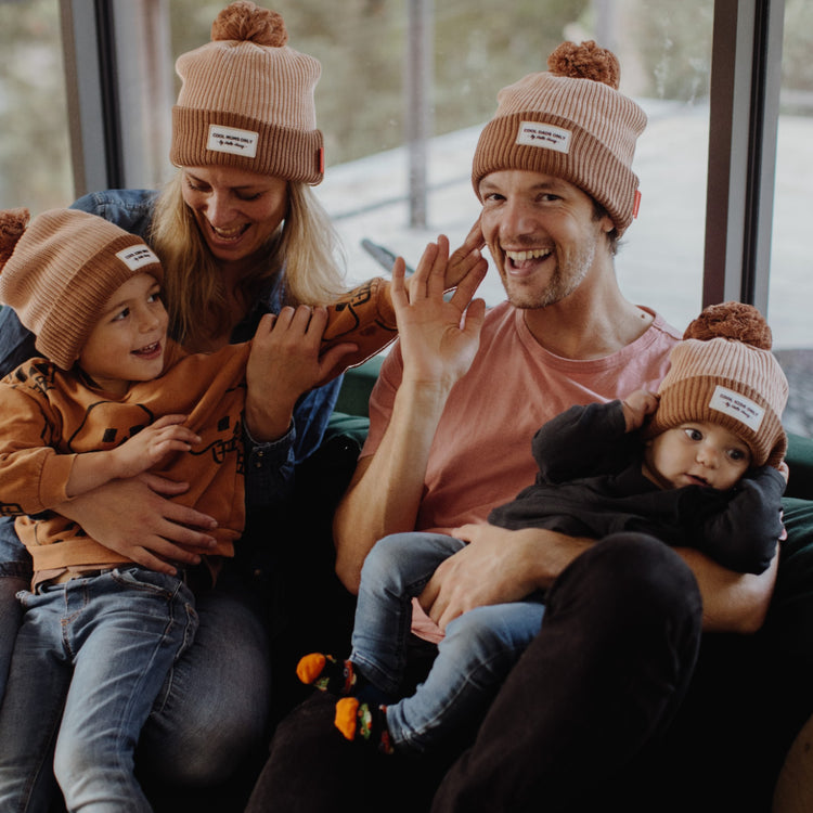 HELLO HOSSY. Color Block Coffee dad beanie