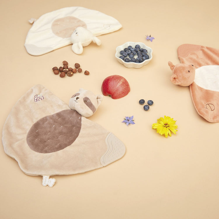 GRIGNOTI. Raccoon teether doudou