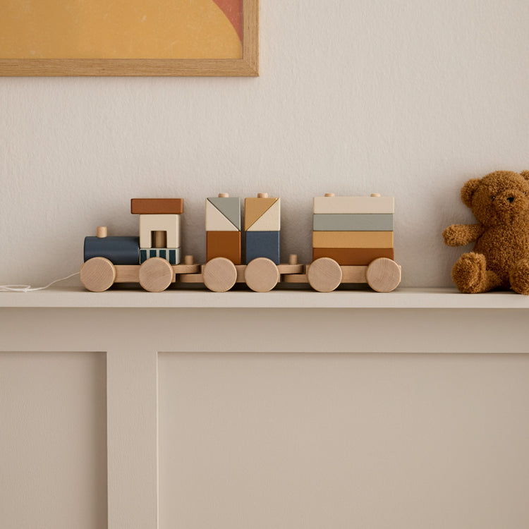 KIDS CONCEPT. Ξύλινο τρενάκι με τουβλάκια ταξινόμησης
