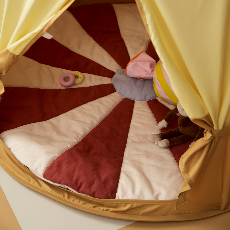 KIDS CONCEPT. Play mat circus red