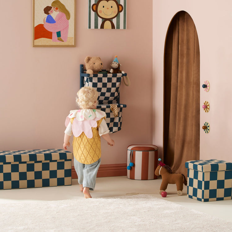KIDS CONCEPT. Σκαμπό με αποθηκευτικό χώρο  30cm (πετρόλ-λευκό καρό)