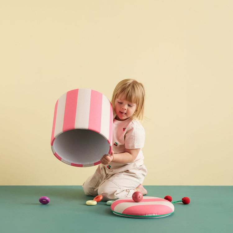 KIDS CONCEPT. Σκαμπό με αποθηκευτικό χώρο (ροζ ριγέ)