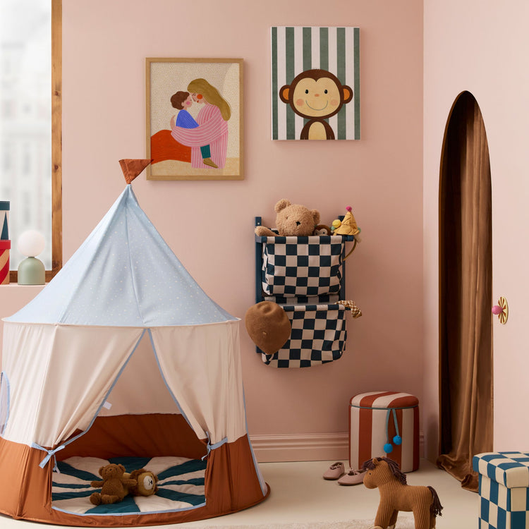 KIDS CONCEPT. Σκαμπό με αποθηκευτικό χώρο (καφέ ριγέ)