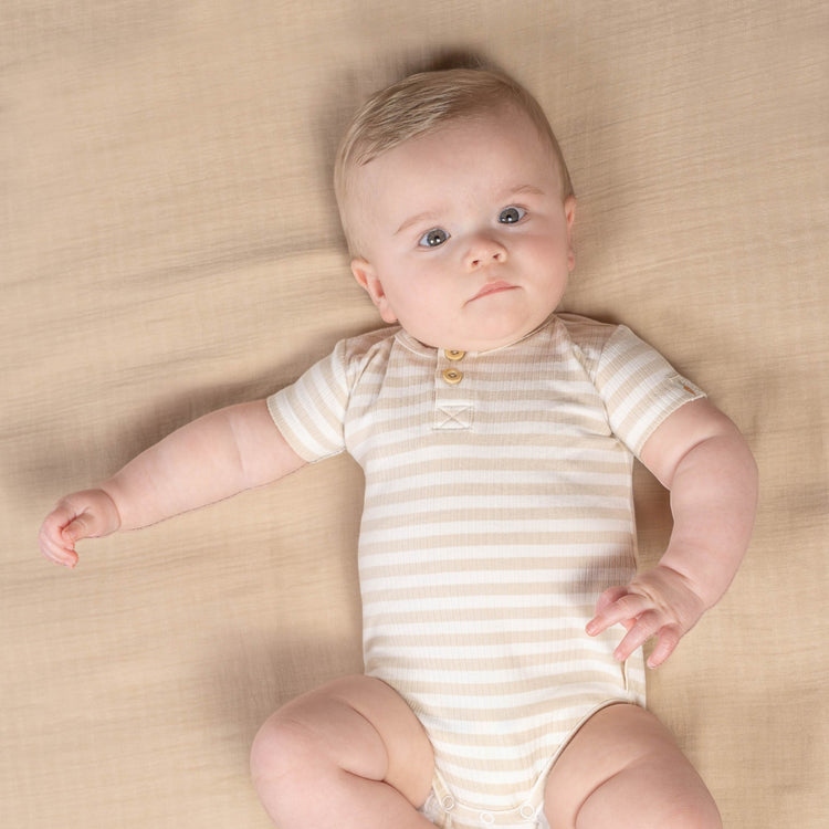 LITTLE DUTCH. Bodysuit short sleeves Stripe Sand/White