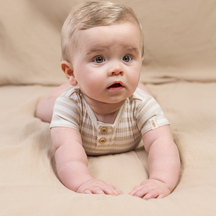 LITTLE DUTCH. Bodysuit short sleeves Stripe Sand/White