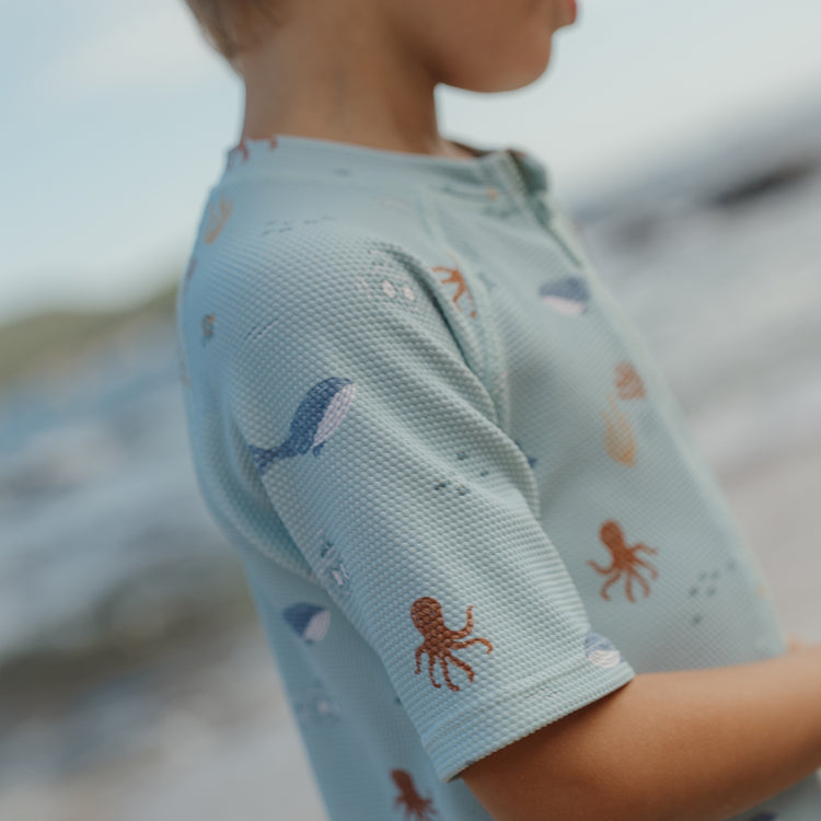 LITTLE DUTCH. Ολόσωμο κοντομάνικο μαγιό Ocean Friends