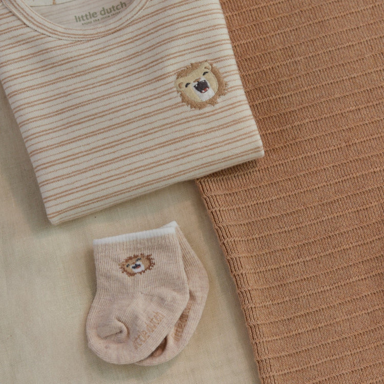 LITTLE DUTCH. Knitted playsuit Soft Tan