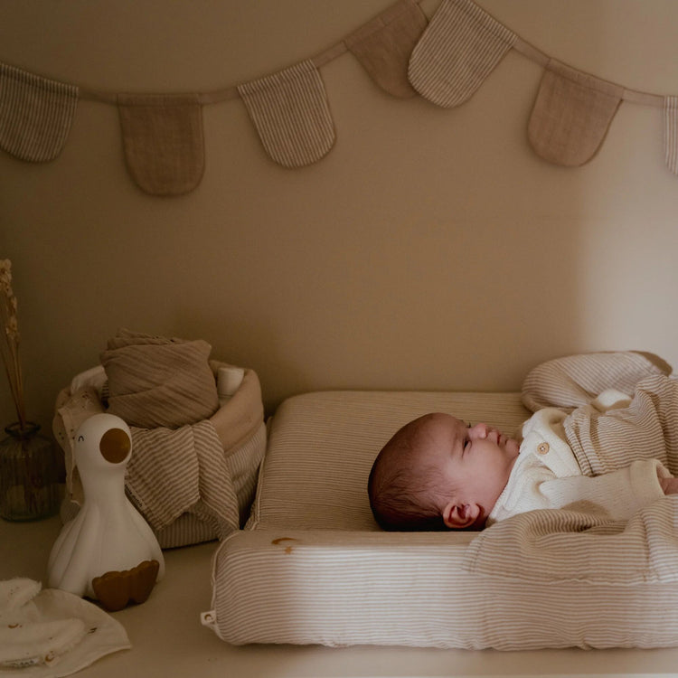 LITTLE DUTCH. Καλάθι αλλαξιέρας καπιτονέ μικρό Pure Soft Beige Stripes