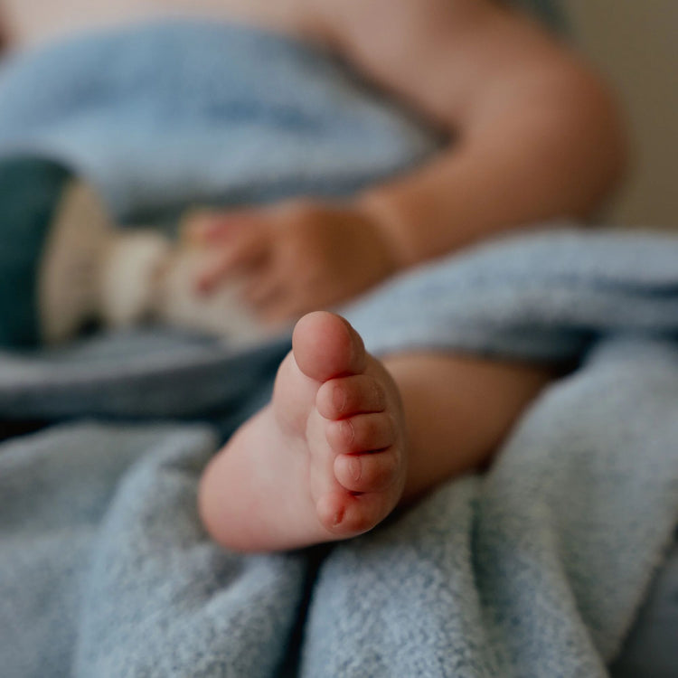 LITTLE DUTCH. Μπουρνουζοπετσέτα Pure Denim Blue 75x75