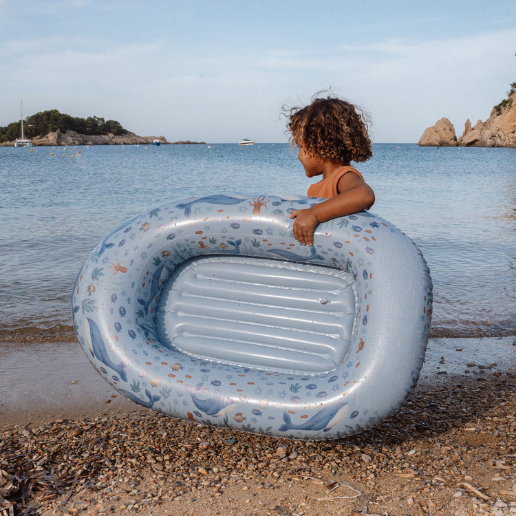 LITTLE DUTCH. Boat Ocean World 100x67cm