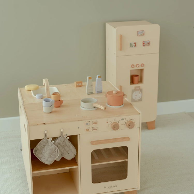 LITTLE DUTCH. Wooden play kitchen FSC Limited Edition