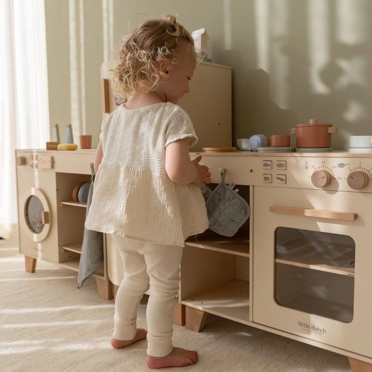 LITTLE DUTCH. Wooden play kitchen FSC Limited Edition