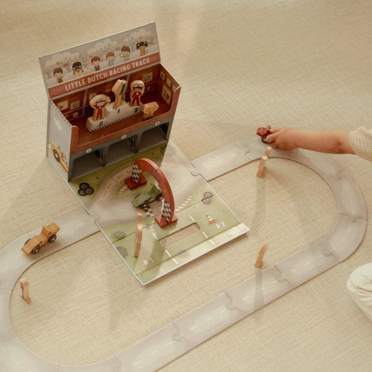 LITTLE DUTCH. Play case with racetrack FSC