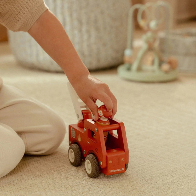 LITTLE DUTCH. Fire truck FSC