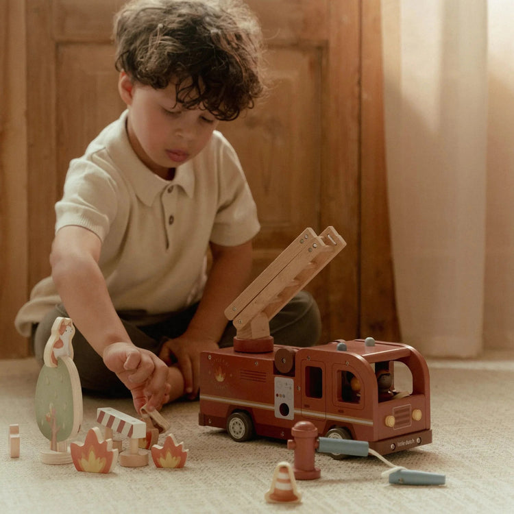 LITTLE DUTCH. Fire truck set FSC