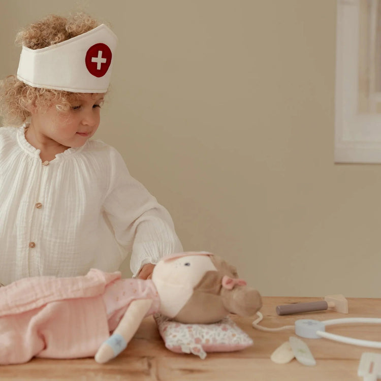 LITTLE DUTCH. Βαλιτσάκι γιατρού με ξύλινα εργαλεία FSC