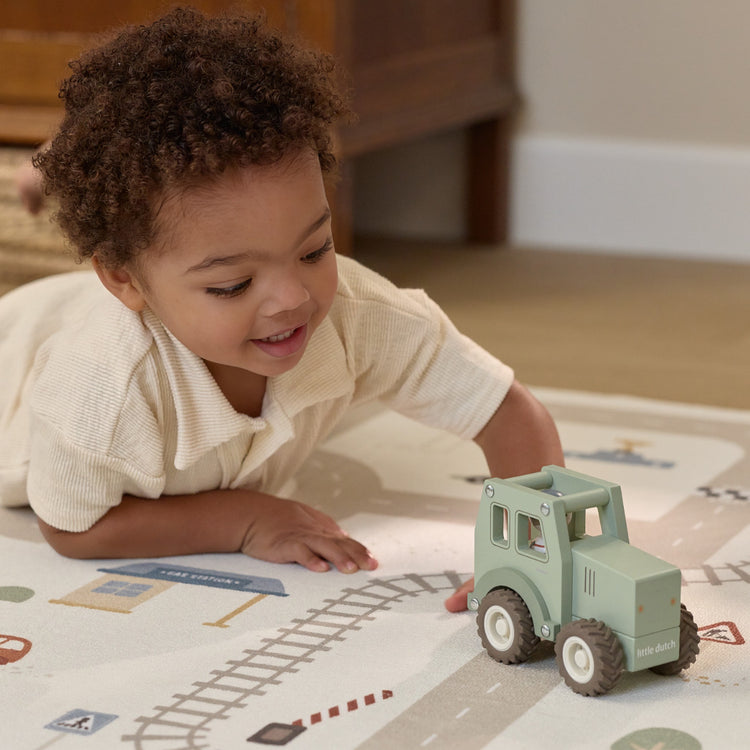 LITTLE DUTCH. Ξύλινο παιχνίδι τρακτέρ FSC
