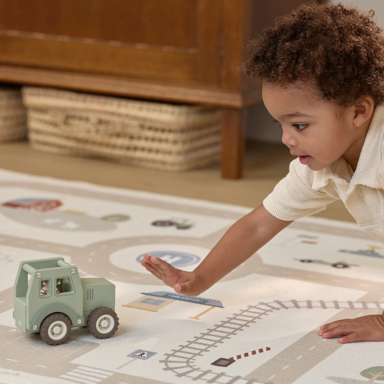 LITTLE DUTCH. Ξύλινο παιχνίδι τρακτέρ FSC