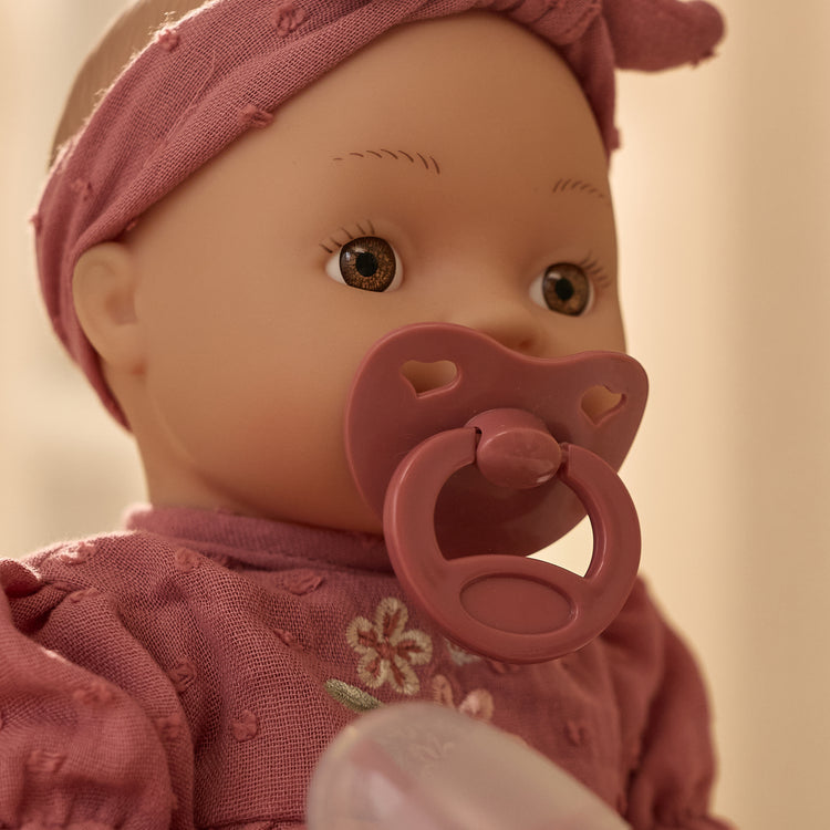 LITTLE DUTCH. Κούκλα με μπιμπερό και γιογιό Livia