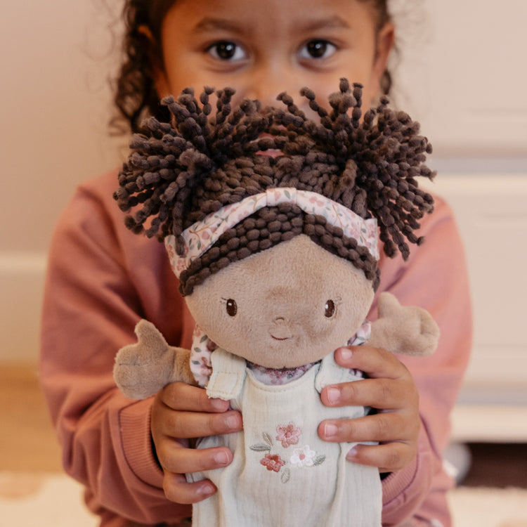 LITTLE DUTCH. Υφασμάτινο μωρό σε καλαθούνα Evi (30 εκ.)