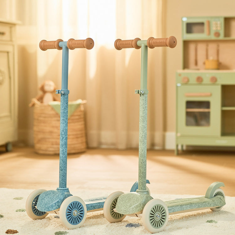 LITTLE DUTCH. Scooter Green