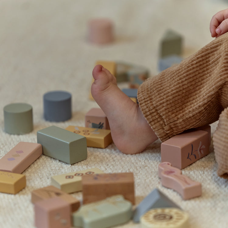 LITTLE DUTCH. Wooden building blocks Safari Friends FSC