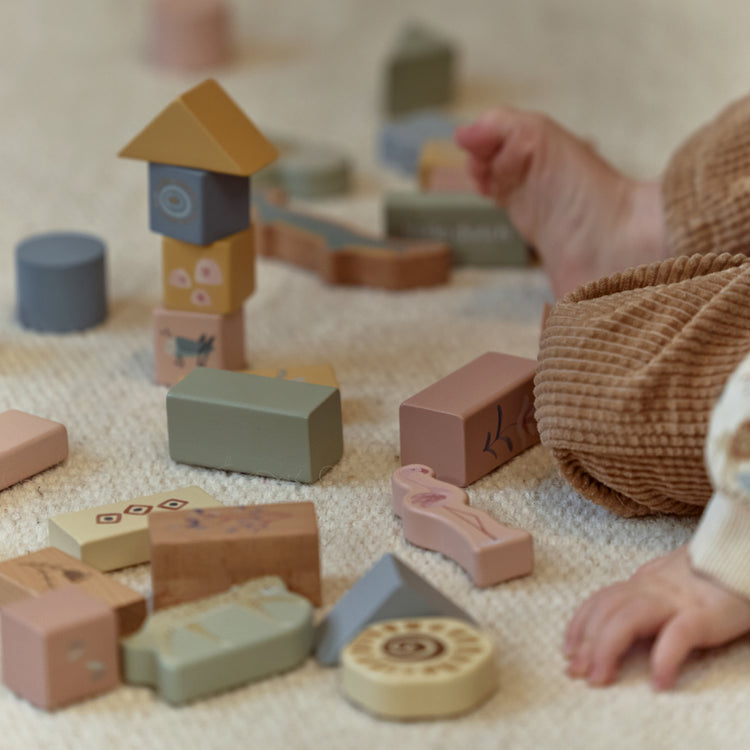 LITTLE DUTCH. Wooden building blocks Safari Friends FSC