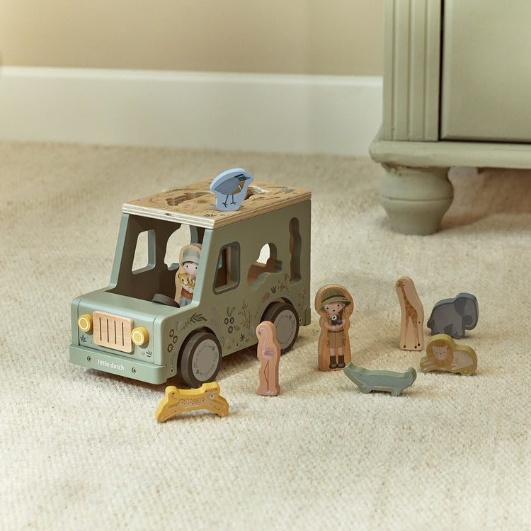 LITTLE DUTCH. Shape sorter safari car Safari Friends FSC