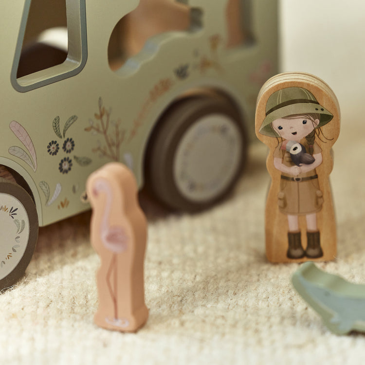 LITTLE DUTCH. Shape sorter safari car Safari Friends FSC