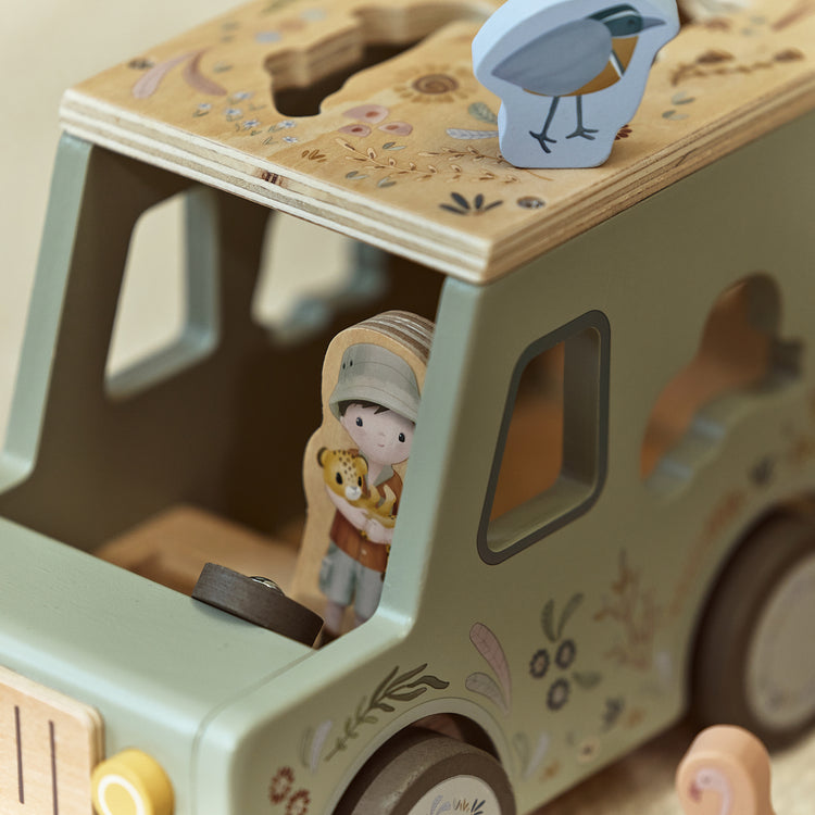 LITTLE DUTCH. Shape sorter safari car Safari Friends FSC