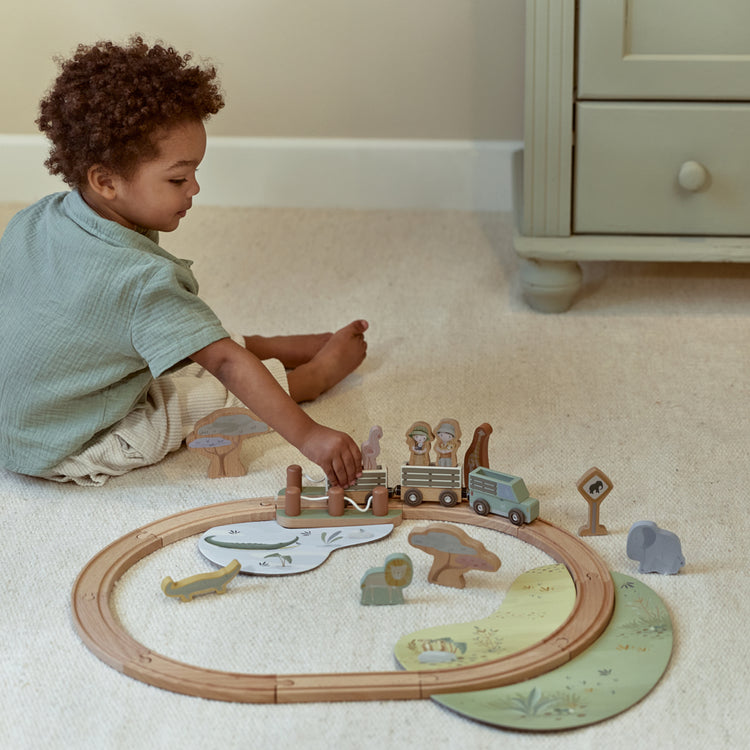 LITTLE DUTCH. Wooden train set Safari Friends FSC