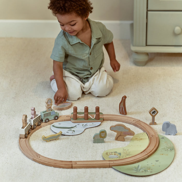 LITTLE DUTCH. Wooden train set Safari Friends FSC