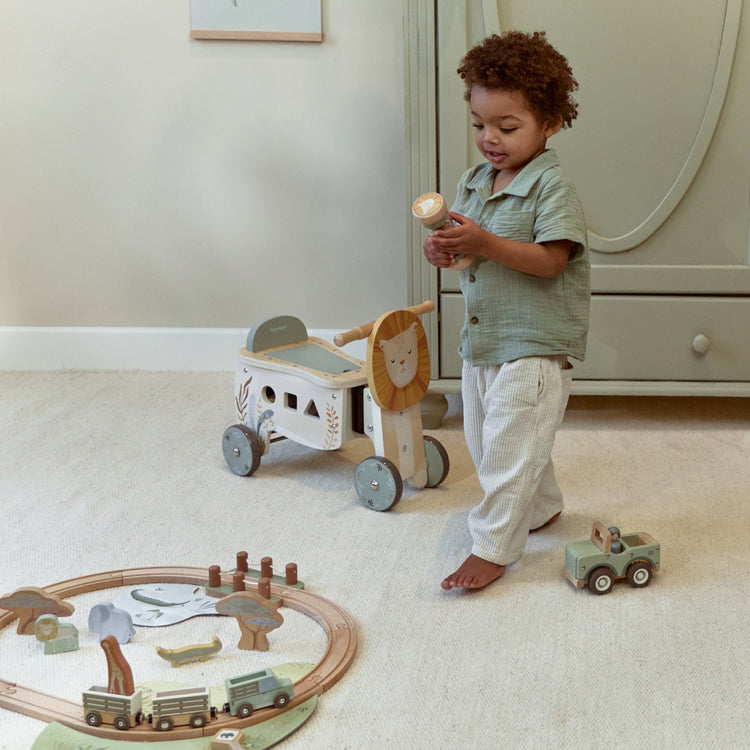 LITTLE DUTCH. Wooden train set Safari Friends FSC