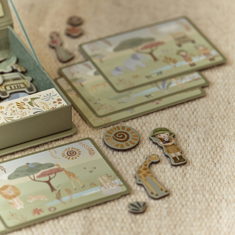 LITTLE DUTCH. Magnetic play board Safari Friends FSC
