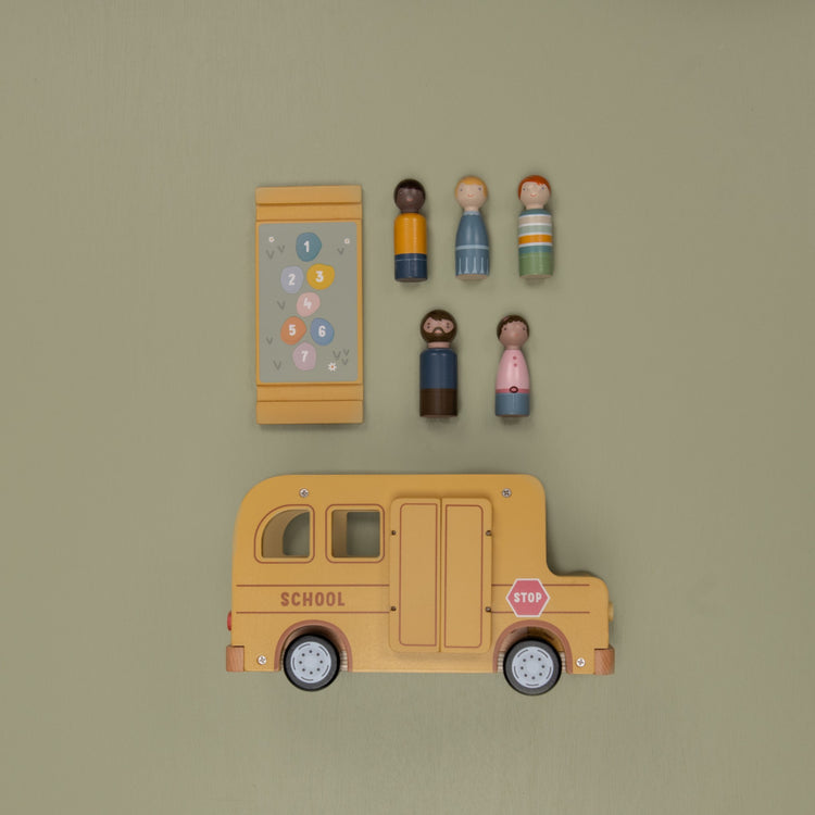 LITTLE DUTCH. School Bus with Figures FSC