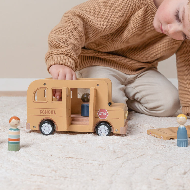 LITTLE DUTCH. School Bus with Figures FSC