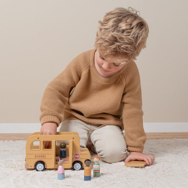 LITTLE DUTCH. School Bus with Figures FSC