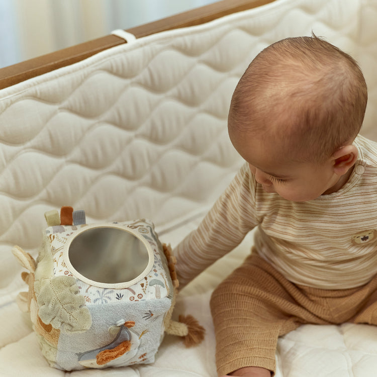 LITTLE DUTCH. Activity cube Safari Friends GRS