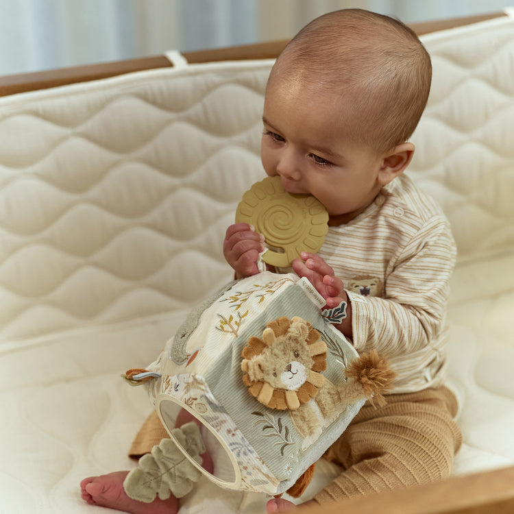LITTLE DUTCH. Activity cube Safari Friends GRS