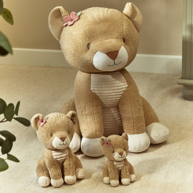 LITTLE DUTCH. Cuddle Lioness Safari Friends 25cm GRS