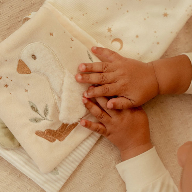 LITTLE DUTCH. Υφασμάτινο βιβλιαράκι δραστηριοτήτων Newborn Naturals GRS