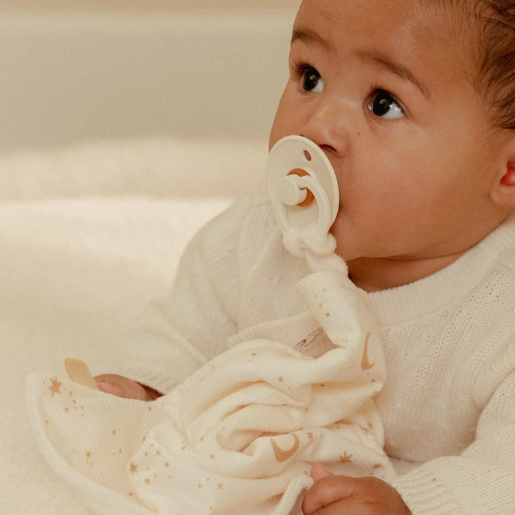 LITTLE DUTCH. Cuddle Cloth with teething ring Newborn Naturals