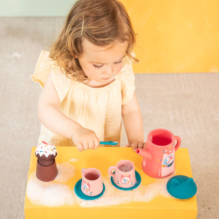 LILLIPUTIENS. Bath Toy - Tea Set Jeanne the Cat