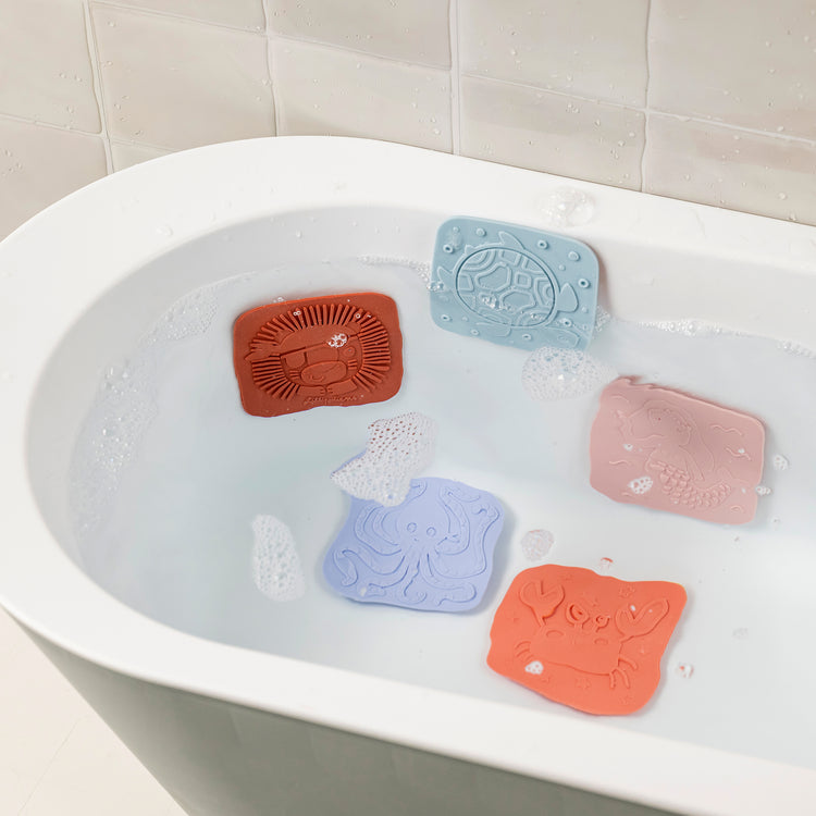 LILLIPUTIENS. Five sensory bath tiles