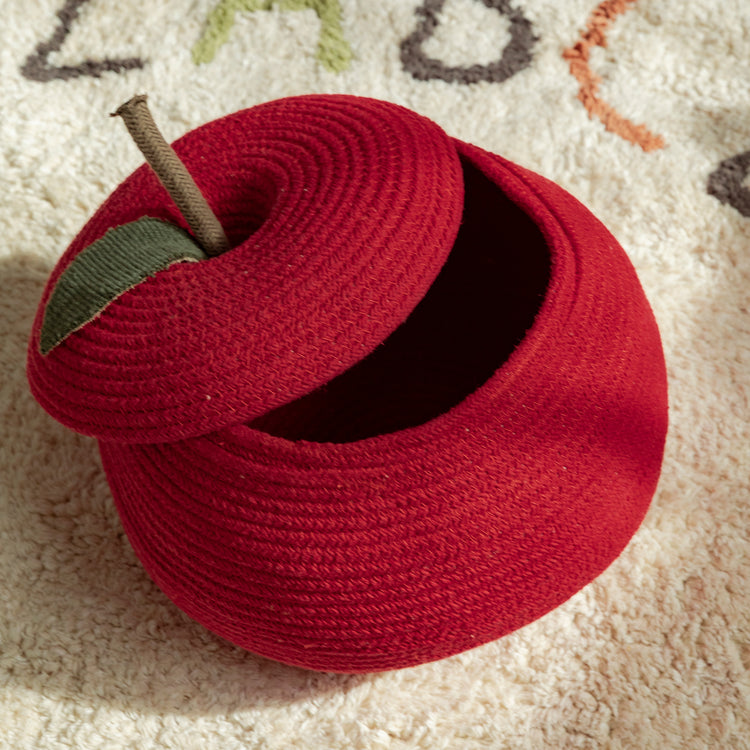 Lorena Canals. Basket Apple