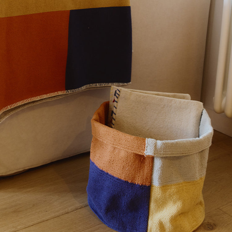 Lorena Canals. Basket Color Grid 30x30 cm