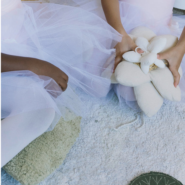 Lorena Canals. Washable Play Rug Swan Lake 130x170 cm