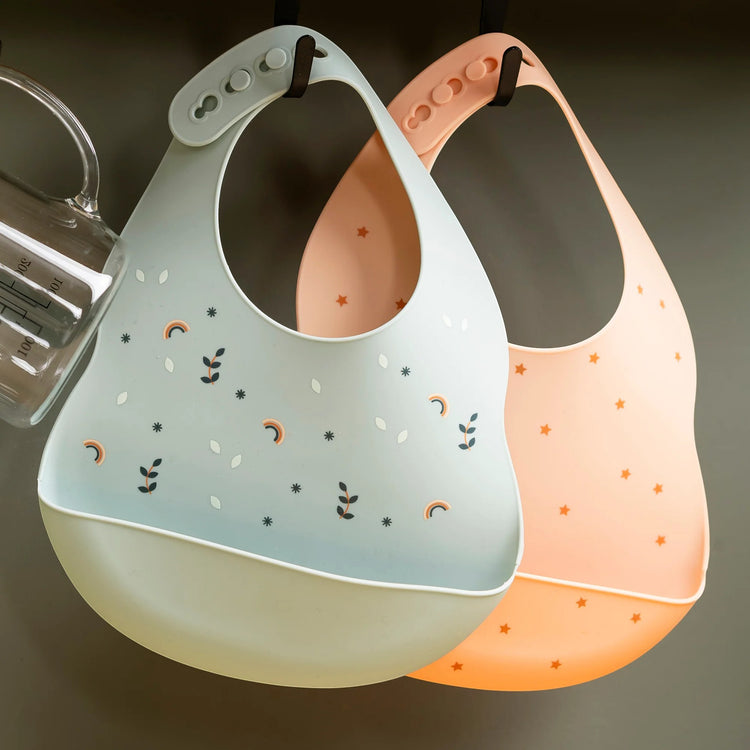 SILICON. Bib with drip tray - Silicone Green Pattern