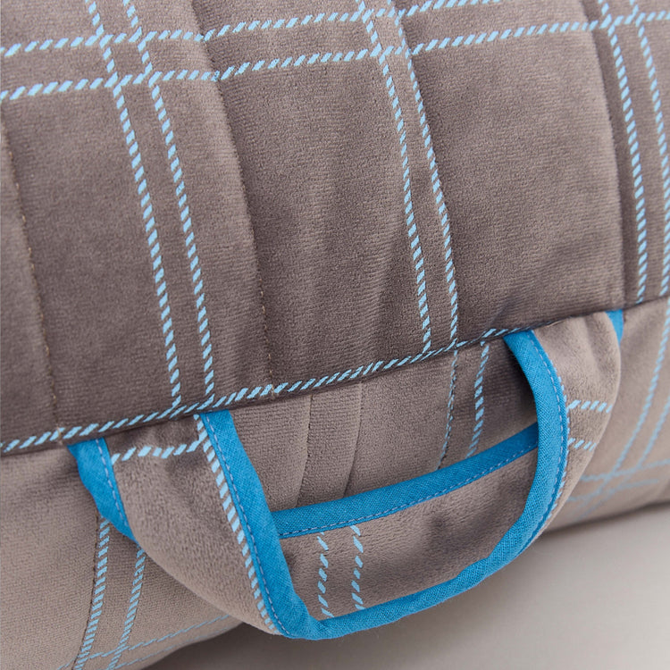 OASIS. Long beanbag - kid size - Eco-velvet Grey blue windowpane